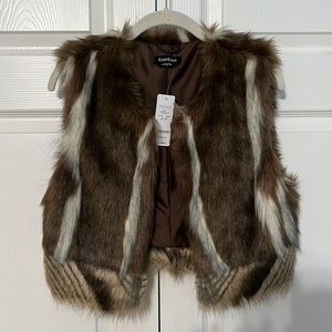 BNWT bebe Anastasia Multi Faux Fur Vest size Small